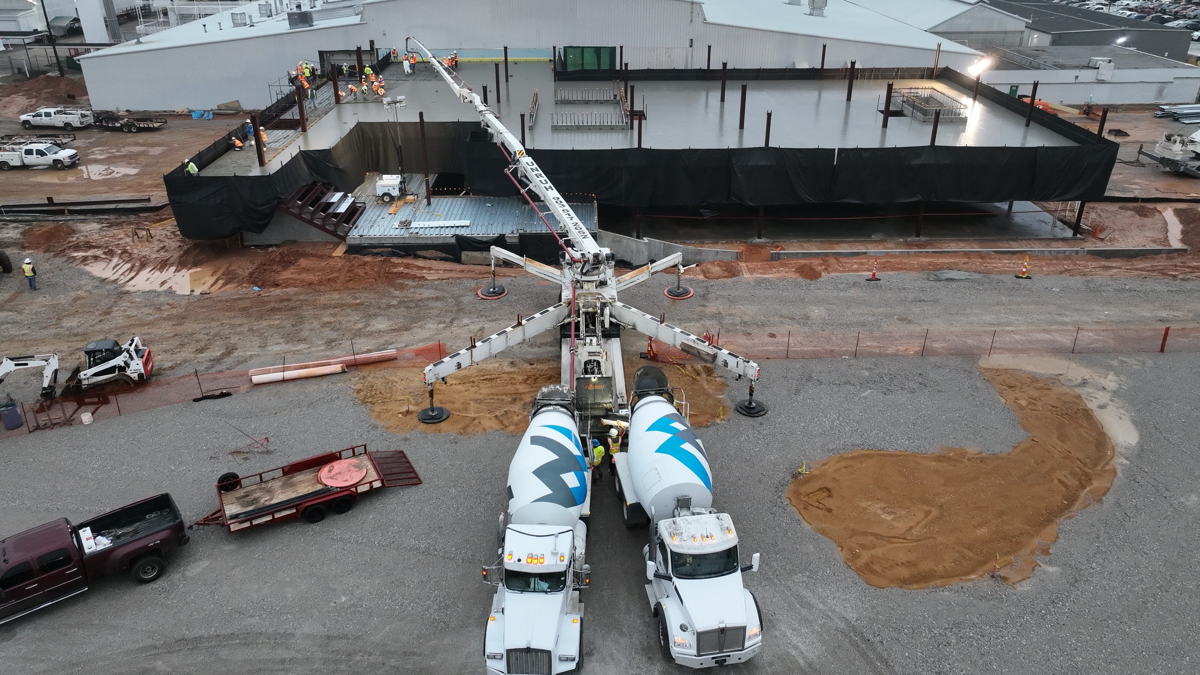 Martin Marietta crews work with Komatsu on expanding the company’s facility in Longview, Texas.